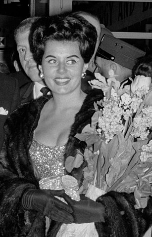 Eunice Gayson Bio Height Weight Measurements Best Movies TV Shows eunice-gayson-bio-height-weight-measurements-best-movies-tv-shows